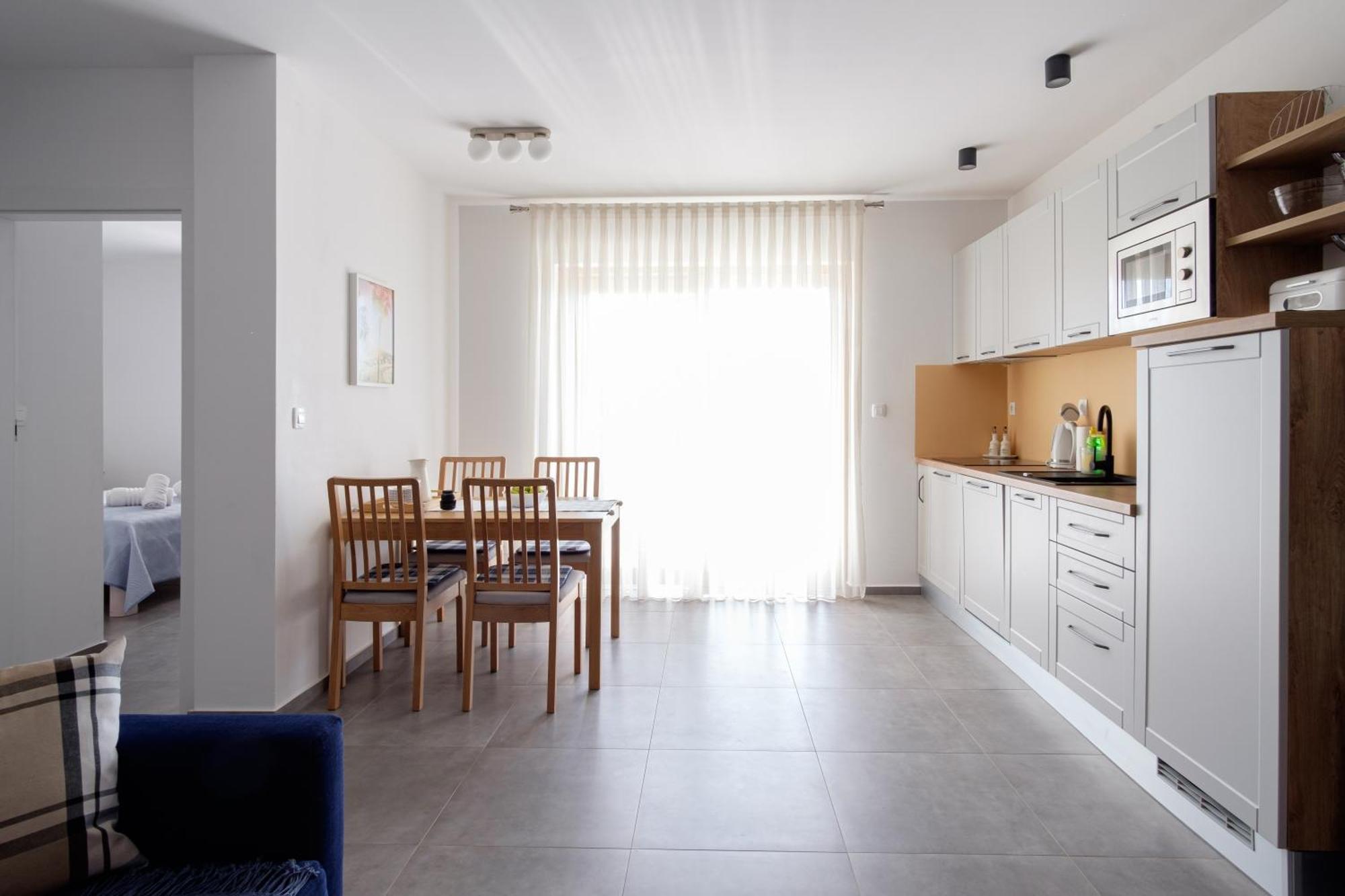 Apartments Grape Пироваць Екстер'єр фото